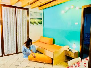 Romantic Central Apartment on Garda Lake Private Parking Terrace and AC - 5