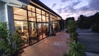 Beautiful bungalow with a communal outdoor pool and 2 km from the sandy beach - Ban Sa - 3