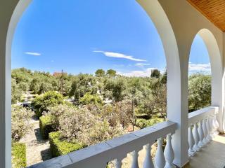 Astra Beach House by DadoVillas - Astrakeri - 3