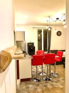 Le Led Room,Centre ville place de parking gratuite - 2