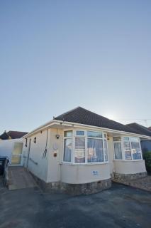 Hilda's Retreat Accessible wheel chair friendly with hoist - Parkstone - 0