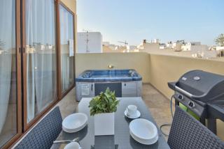 Emerald Court - Radiant Sliema Apartments & Penthouse by ShortletsMalta - Sliema - 1