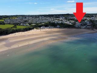 Pass the Keys 2 Bed Sea View Apartment with Balcony Parking - Benllech - 2