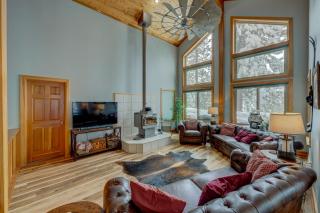 Heaven by the Lake - Truckee - 9
