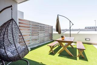 Chic, Central, Family & Group Stay - Stylish 2 ensuite bedroom Apartment with Spacious Balcony - Cidade Do Cabo - 1