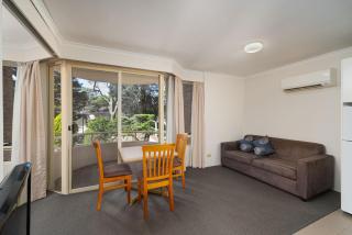 Wahroonga Furnished Apartments - 1