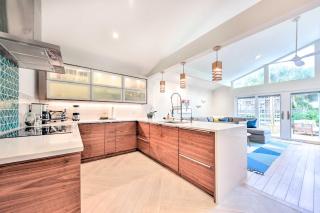 Modern Jacksonville Beach Retreat with Hot Tub! - 2