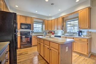 Chateau Ridge Peaceful Retreat with Fire Pit! - Westminster - 2