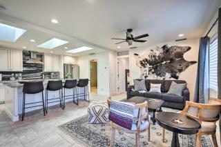 High-End and Luxe Scottsdale Gem with Pool and Yard - Phoenix - 8