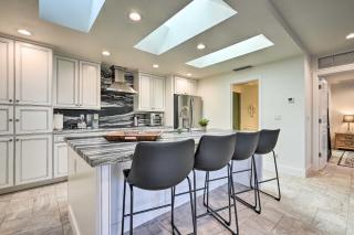High-End and Luxe Scottsdale Gem with Pool and Yard - Phoenix - 3