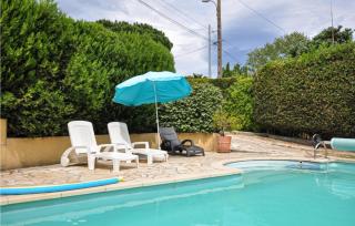 2 Bedroom Nice Apartment In Cogolin - Cogolin - 1