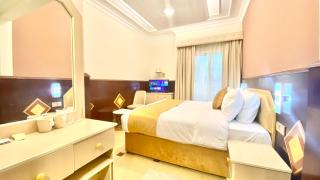 Concorde Inn Hotel - 7