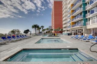 Sunny and Bright Oceanfront Condo in Atlantica Resort near Boardwalk - Myrtle Beach - 8