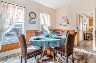 Cottage in the Falls, 2 b, 2 bath, fireplace - 9