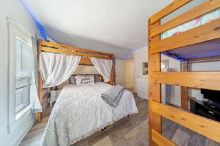Cottage in the Falls, 2 b, 2 bath, fireplace - Cuyahoga Falls - 7