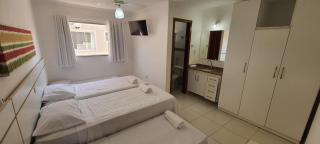 Casas no Residencial Mont Sião com 2 ou 3 suítes (todas com ar condicionado) condomíno a poucos metros da praia de Taperapuã (Axé Moi), com 2 piscinas adulto, 2 infantil, sauna e 2 portarias, casas com internet privativa 300MBPS - Porto Seguro - 1