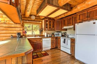Log Home on 60 Private Acres By Mt Shasta Ski Park - McCloud - 4