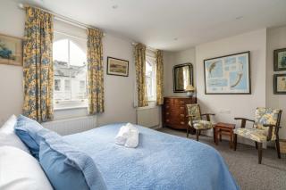 Charming 2BD Garden House - Hammersmith - London - 3