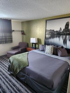 Bison Plains Lodge - Moorhead - 4