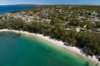 Breakers on Orion Beach Vincentia - 0