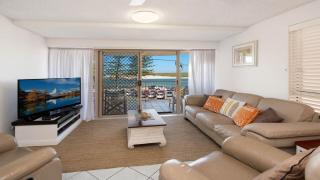 Kookaburra Court Unit 1 Bulcock Beach QLD - Caloundra - 4
