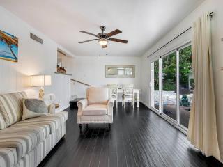 Fisherman's Island Village Hideaway! Steps2Sand - Longboat Key - 6