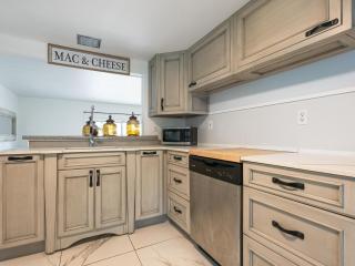 Fisherman's Island Village Hideaway! Steps2Sand - Longboat Key - 3