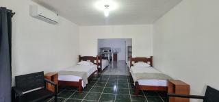 Sleep&Go! Cabina con 5 camas individuales - Siquirres centro - Siquirres - 0