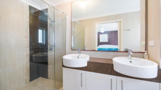 Pandanus Shores Unit 9 Kings Beach QLD - 2