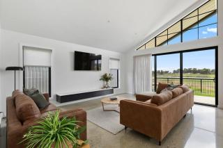 Golf fronted getaway Silverwoods - Yarrawonga - 1