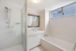 Shipton Lodge unit 3 Moffat Beach QLD - 1