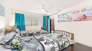 The Apartments Unit 8 Kings Beach QLD - Caloundra - 4