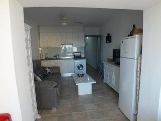 Acogedor apartamento a 50m de la playa con aire acondicionado y TV, 2/4 personas - ES-204-31 - Roses - 6