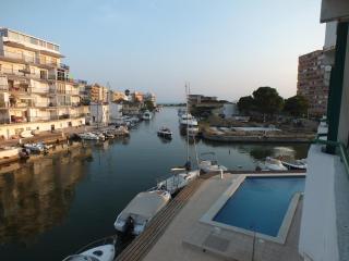 Apartamento en Roses con Piscina Comunitaria y Vista a la Costa - ES-204-44 - Roses - 8