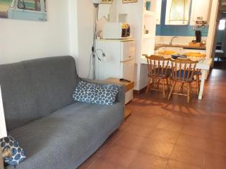 Apartamento en planta baja con piscina comunitaria en Roses, cerca de playas y actividades - ES-204-47 - Roses - 3