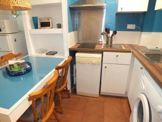 Apartamento en planta baja con piscina comunitaria en Roses, cerca de playas y actividades - ES-204-47 - Roses - 1