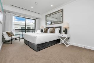 Corporates Delight + Roof Top Pool! - Auckland - 8