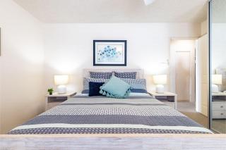 Laman Lodge, 1,15 Laman Street - Stunning Views, air conditioned unit with water views and Wifi - Nelson Bay - 4