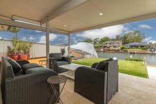 Waterfront Haven with your own private jetty - Forster - 5