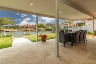 Waterfront Haven with your own private jetty - Forster - 4