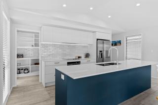 Whai Awa Retreat - Mangawhai Holiday Home - 1