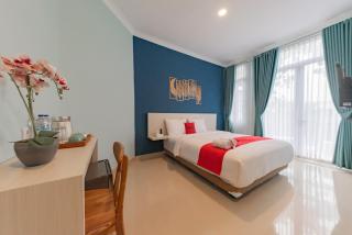RedDoorz Plus near Surapati Core - Bandung - 8