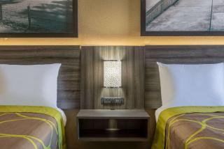 Super 8 by Wyndham McDonough GA - McDonough - 2