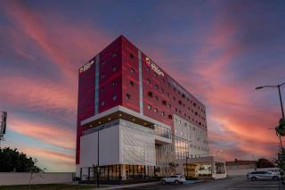 Ramada Encore by Wyndham Guadalajara Aeropuerto - Guadalajara - 0