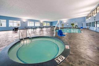 AmericInn by Wyndham Green Bay Near Stadium - Green Bay - 8