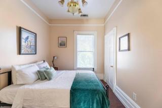 A+ 2 BR Victorian Home away from Home - Sacramento - 9
