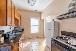 A+ 2 BR Victorian Home away from Home - Sacramento - 6