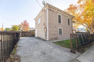 A+ 2 BR Victorian Home away from Home - Sacramento - 5