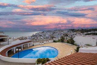 Luxurious Seaview Apartment with pool 5min Beach - Albufeira - 4