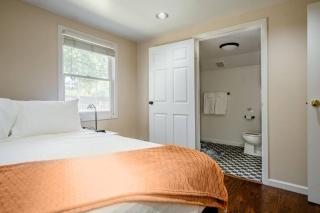 *2bdr Victorian Home away from Home - *Central Loc - 8